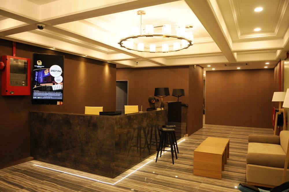 Golden Roof Hotel, Seri Iskandar Esterno foto